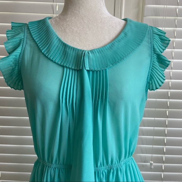 CIEL USA Large Teal Blue Dress Pleated W/ Tie Neck & Ruffle Flutter Sleeves - Picture 8 of 13